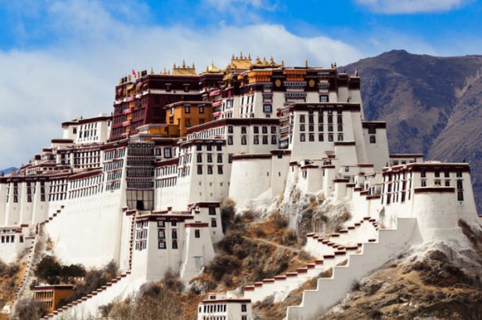 meditation-retreats-in-tibet-big-0